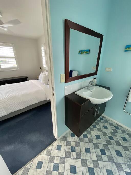 The Blue Beach House Mangawhai Buitenkant foto