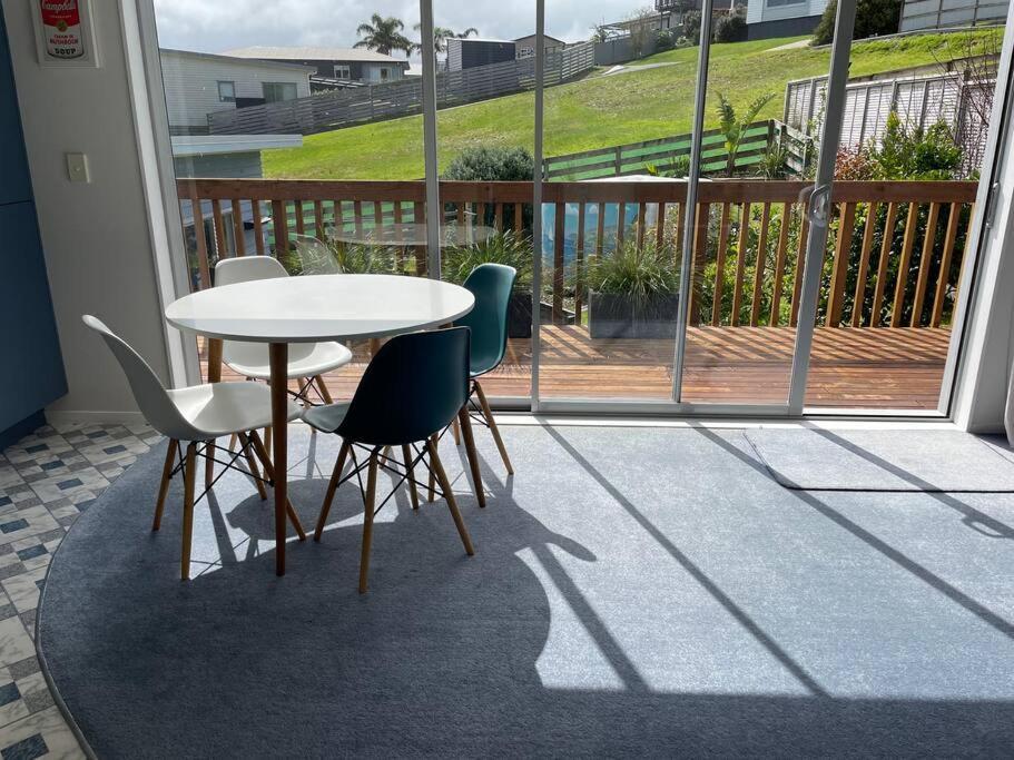 The Blue Beach House Mangawhai Buitenkant foto