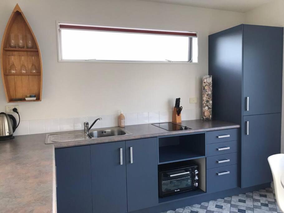 The Blue Beach House Mangawhai Buitenkant foto