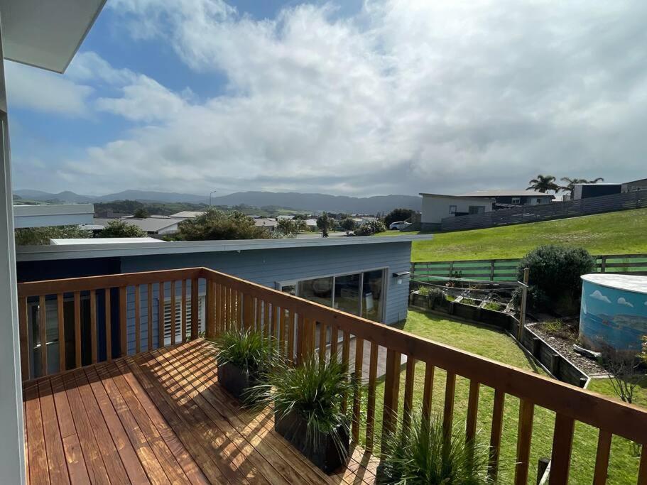 The Blue Beach House Mangawhai Buitenkant foto