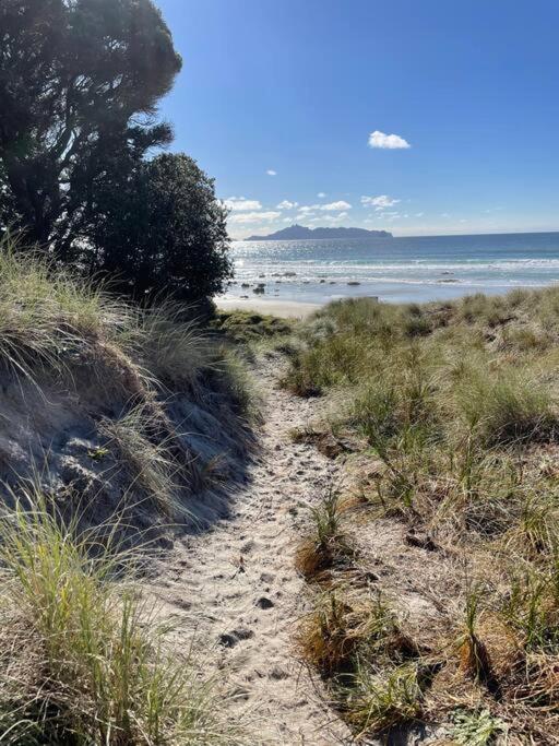 The Blue Beach House Mangawhai Buitenkant foto